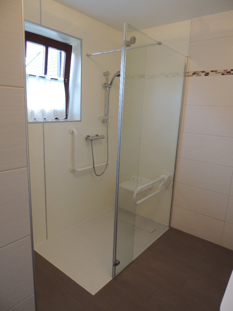 Bild zeigt behindertengerechte Dusche